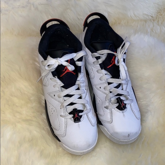 jordans junior size 6